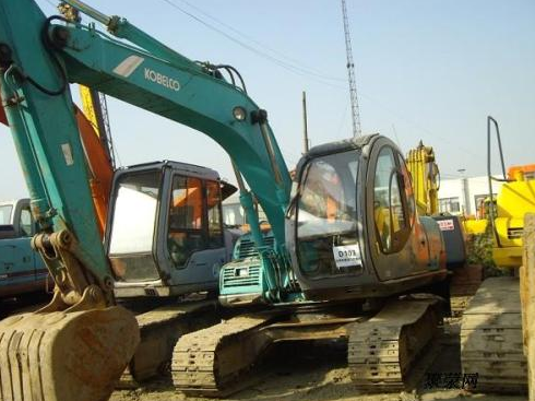 挖掘機(jī)陷車，你需要了解以下方法
